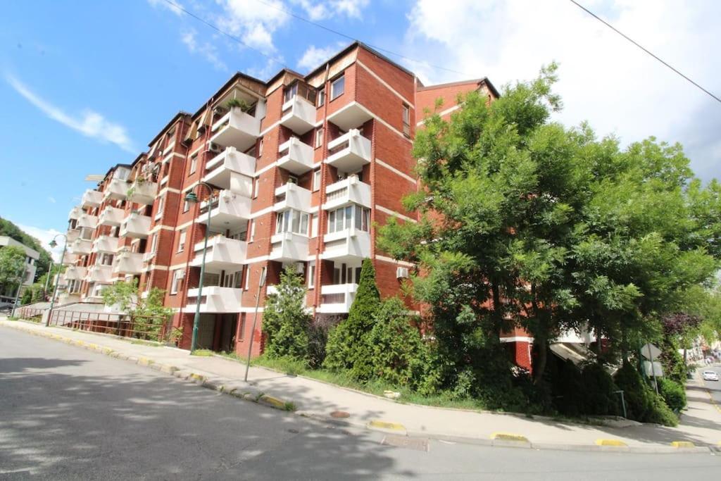 Drustveni Dom I Apartman *